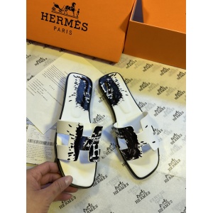 $56.00,Hermes Izmir Street Style Peinture Fraiche Oran Sandals For Women # 268991