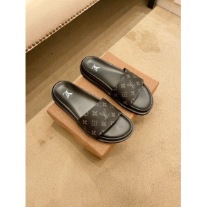 $56.00,Louis Vuitton Slippers For Men # 269753