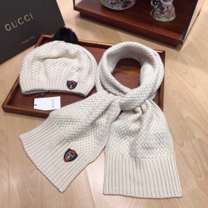 $43.00,Gucci Wool Hat And Scarf Set Unisex # 273229