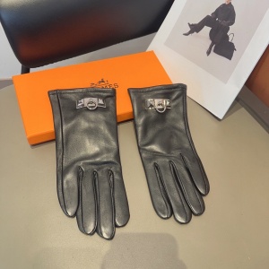 $42.00,Hermes Gloves For Women # 274175
