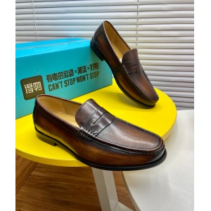 $89.00,Ferragamo Cowhide Leather Loafer For Men # 274339