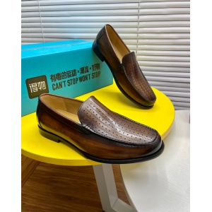 $89.00,Ferragamo Cowhide Leather Loafer For Men # 274341