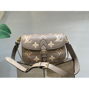 $169.00,Louis Vuitton Bags For Women # 275301