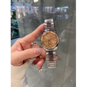 $125.00,Gucci G-Timeless Multibee watch # 275831