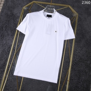 $25.00,Louis Vuitton Short Sleeve T Shirt For Men # 275948